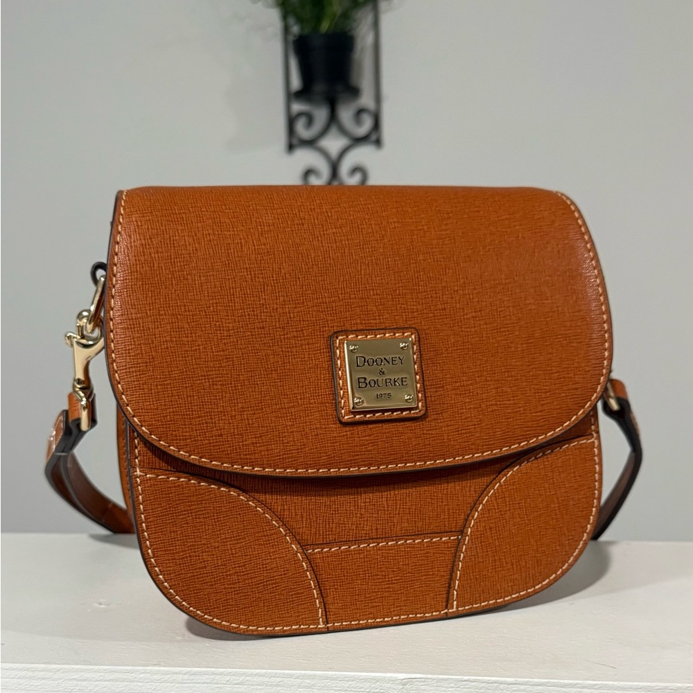 Dooney & Bourke Tan Leather Crossbody Bag with Gold Hardware